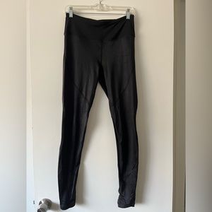 Victoria’s Secret Sport/VSX Black Workout Leggings with Foot Stirrups Size M